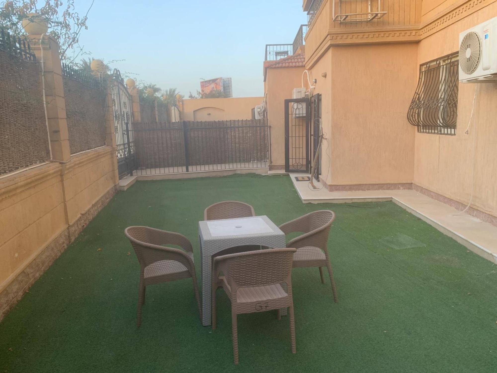 Luxury Apartments: Family-Friendly Oasis by Mall of Arabia 6th of October City Exterior photo